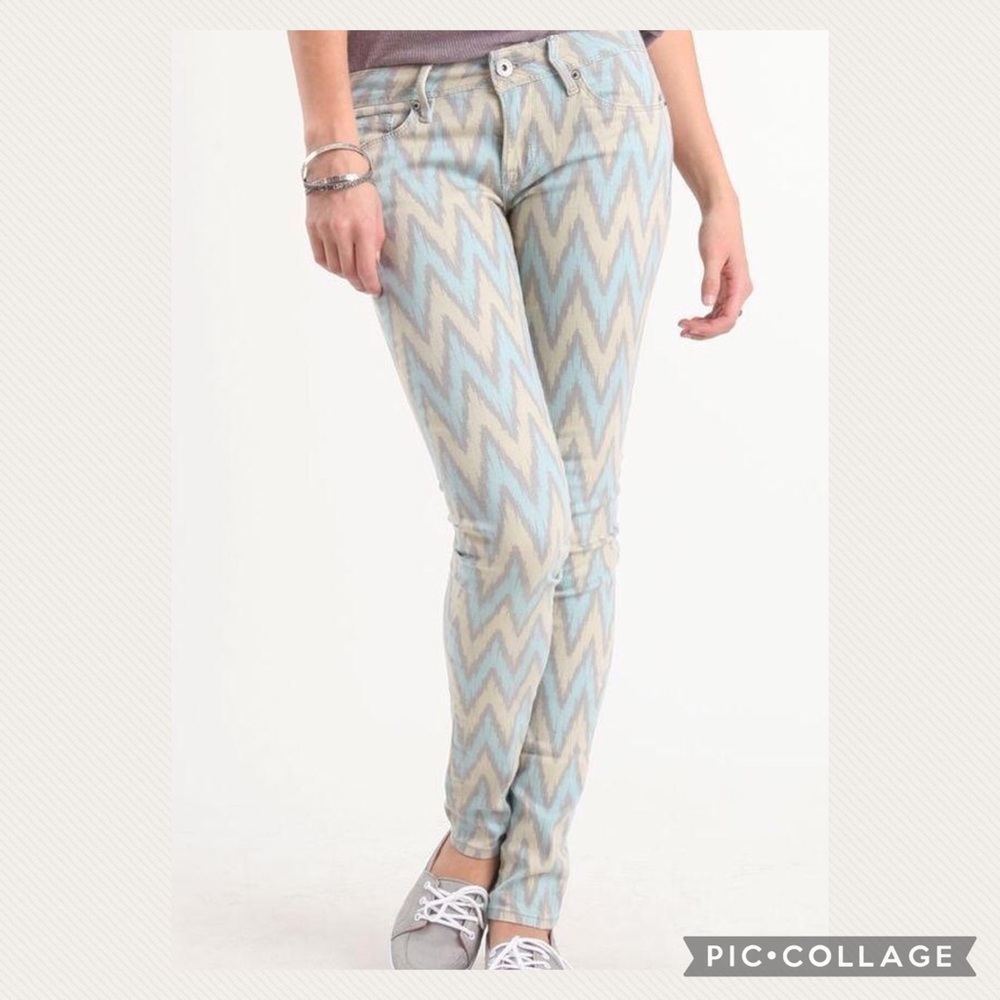☀️☀️☀️ 4/$20 PacSun Bullhead skinniest jeans!